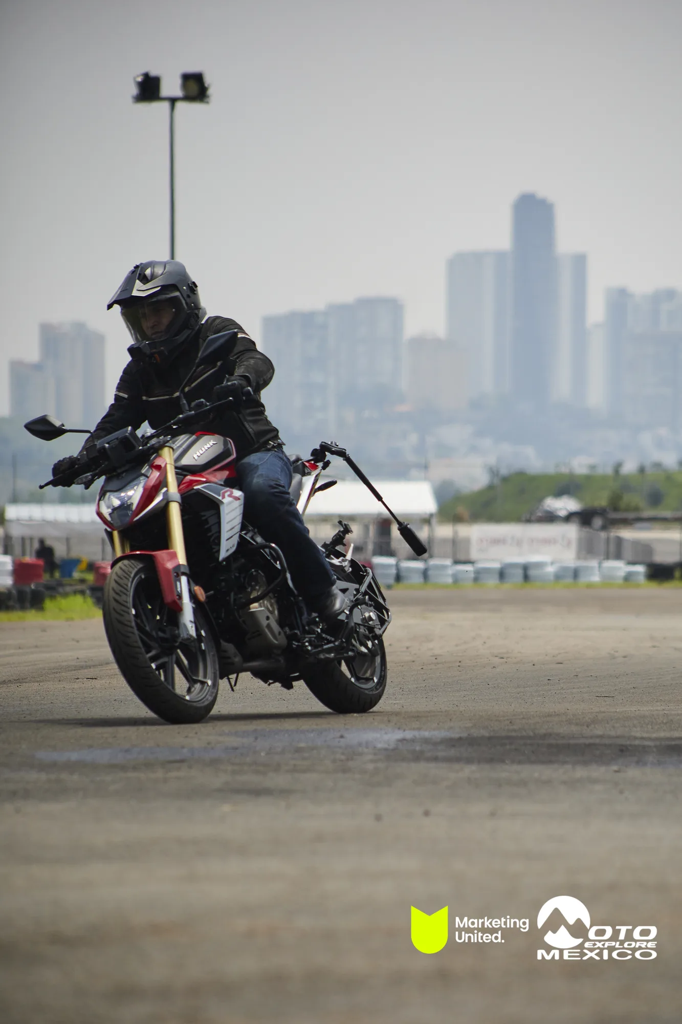 HUNK TRACKDAY 343